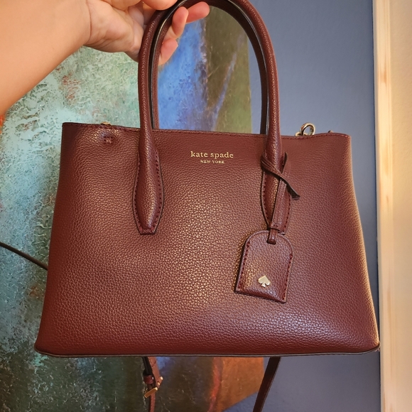 kate spade Handbags - Kate Spade Like New Eva Small Top Zip Satchel Cherrywood handbag / crossbody.